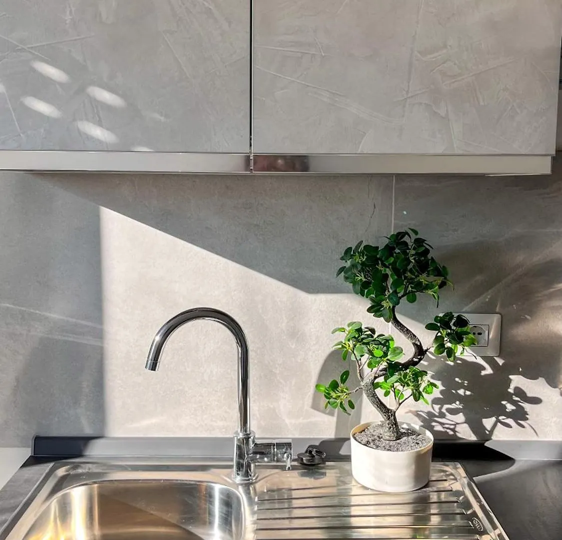 Dream & Relax Apartment San Donato Milanese 0*,  Italia